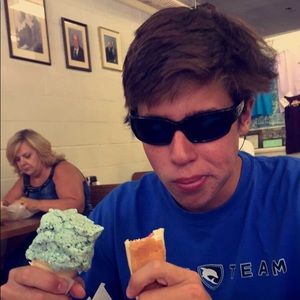 Meet your Posher, Luke